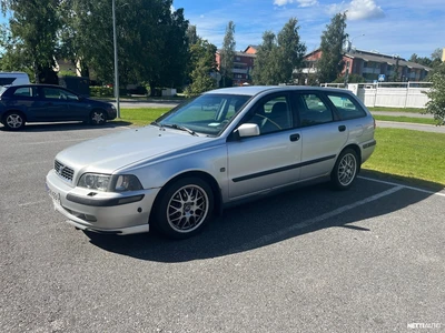 Volvo V40 2003, photo 1/11