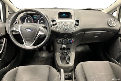 Ford Fiesta 2016, photo 7/15