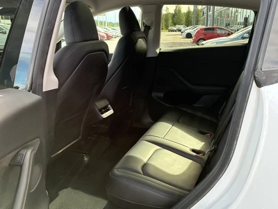 Tesla Model Y 2022, kuva 7/7