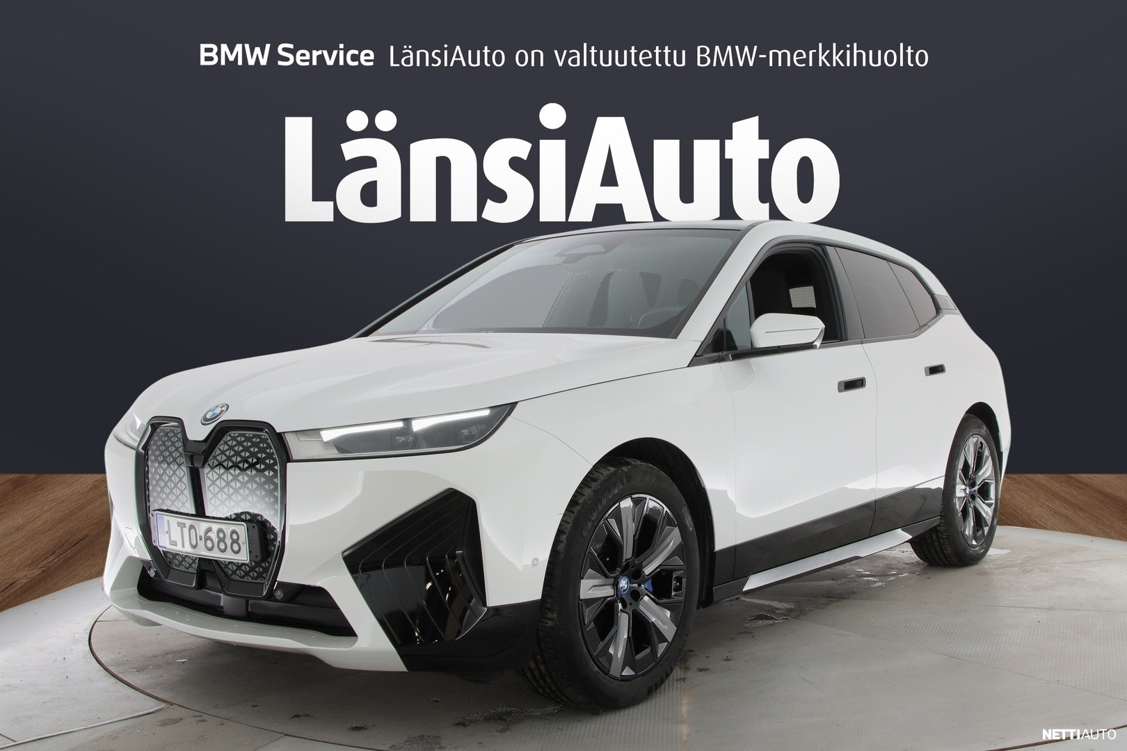 BMW iX