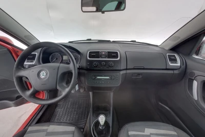 Skoda Roomster 1.6 Korjattavaksi 2007, kuva 7/29