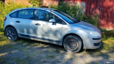 Citroen C4 1,6i 16v Design II Berline 2007, photo 4/6