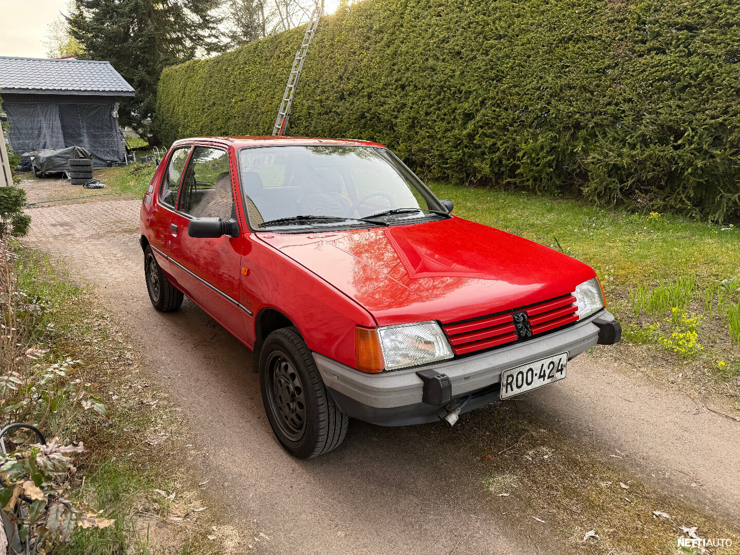 Peugeot 205