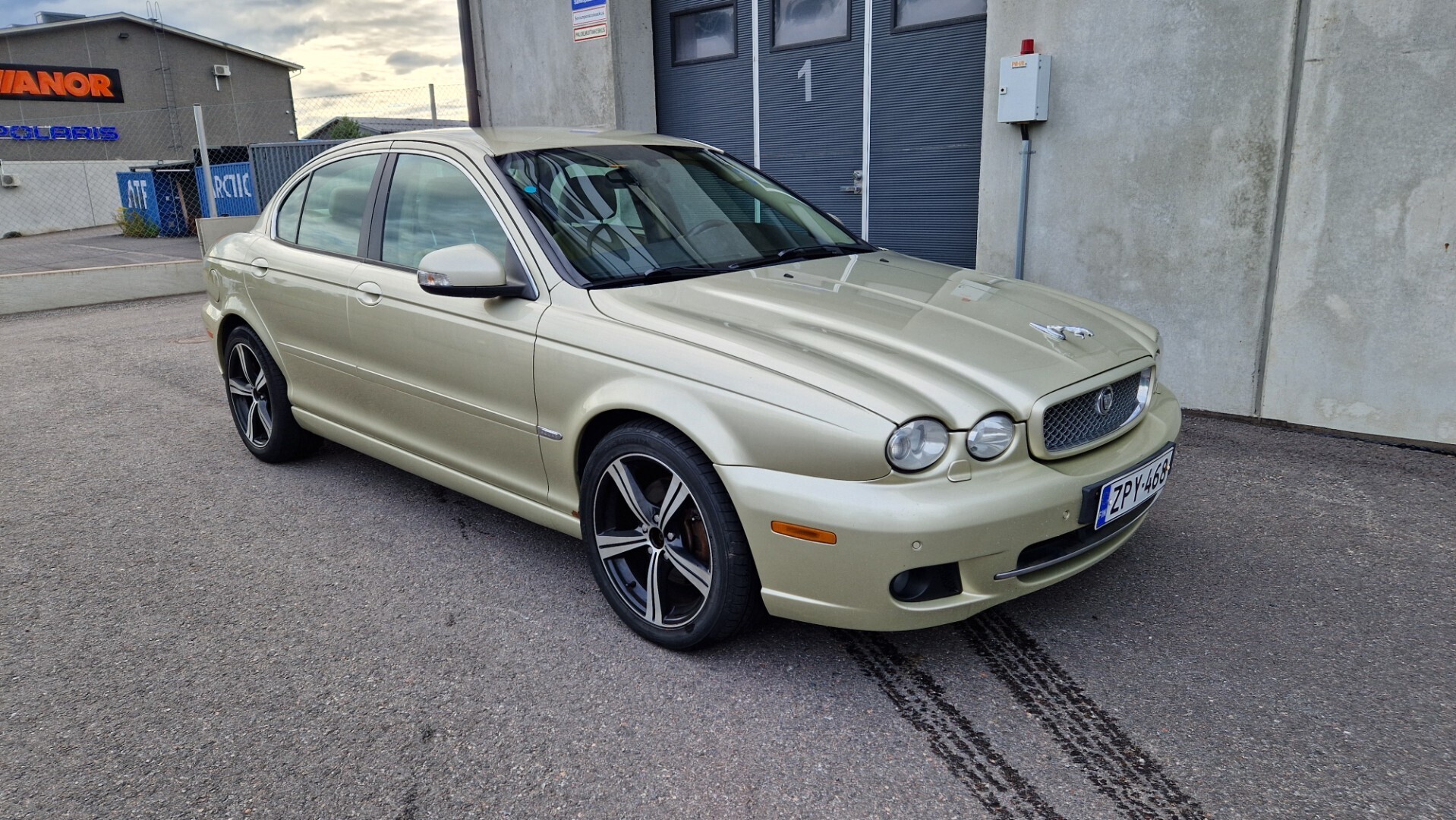 Jaguar X-type