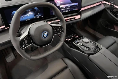 BMW i5 G60 eDrive40 2026, photo 7/18