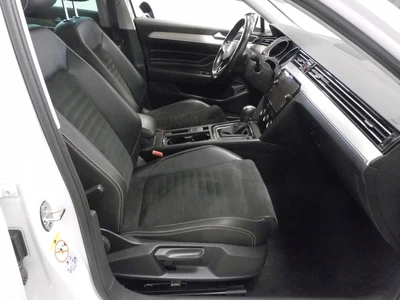 Volkswagen Passat 2020, photo 7/18