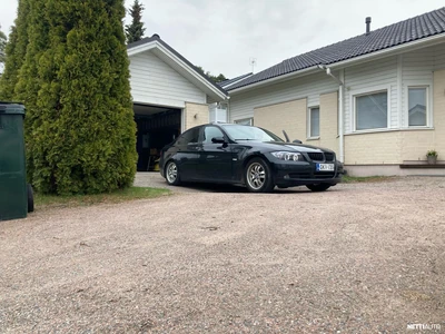 BMW 325 2006, photo 2/7