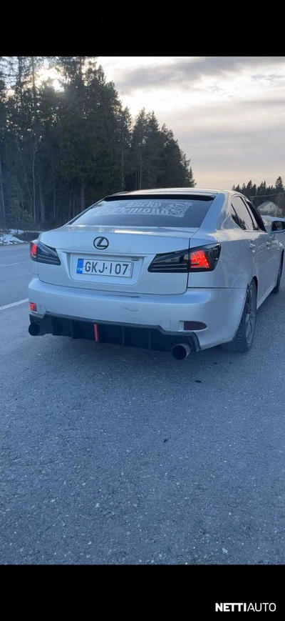 Lexus IS 2005, photo 3/18