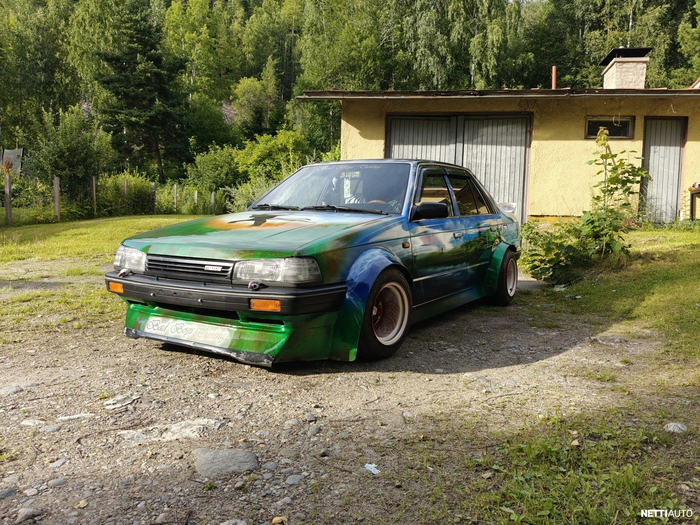 Mazda 323