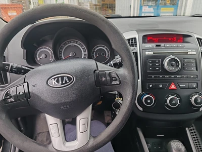 Kia Ceed 1,4 ISG LX 5D EcoDynamics 2011, kuva 7/10