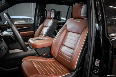 GMC Yukon XL Denali Ultimate 2023, photo 6/40