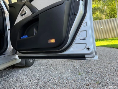 Toyota Avensis 2015, photo 5/14