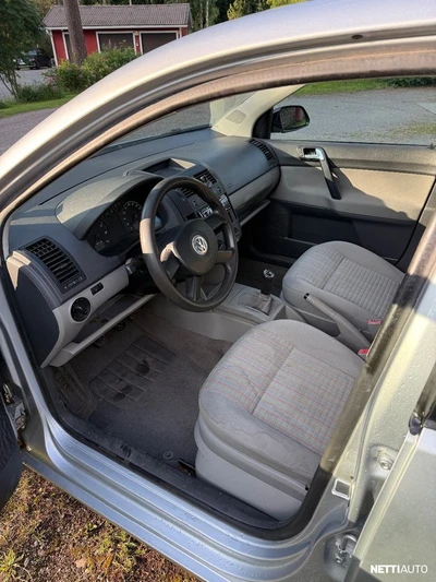 Volkswagen Polo 2005, photo 4/9