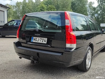 Volvo V70 2.4 170hv Momentum 2005, kuva 5/56