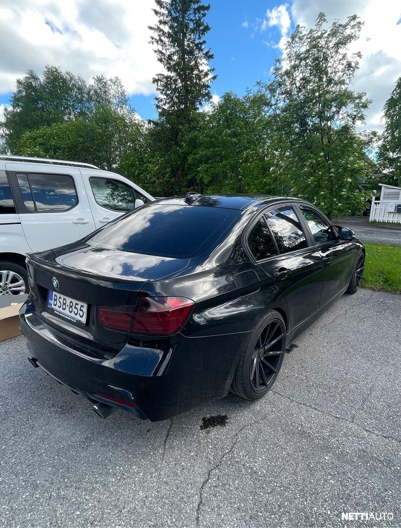 BMW 320