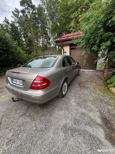Mercedes-Benz E 2005, photo 3/14