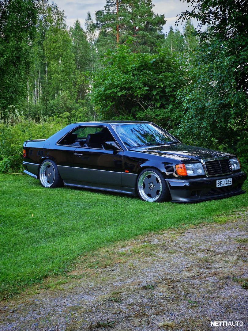 Mercedes-Benz 300