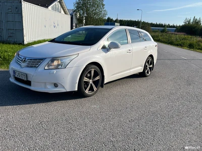 Toyota Avensis 2011, kuva 2/6