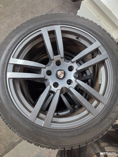 Porsche Cayenne 2011, kuva 7/8
