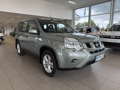 Nissan X-Trail 2,0 dCi Low XE 6M/T 4x4 2011, kuva 4/10