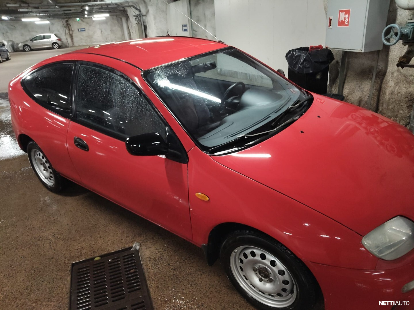 Mazda 323
