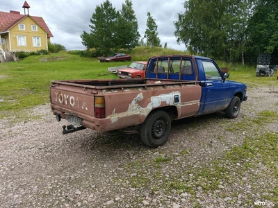 Toyota Hilux 1982, photo 4/7