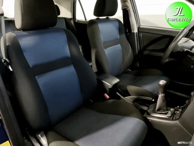 Toyota Corolla 2005, kuva 7/10