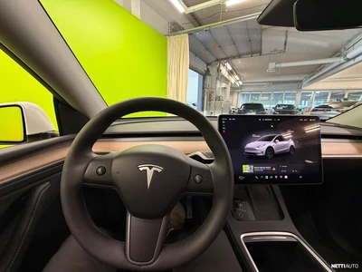 Tesla Model Y Long Range 2023, photo 5/10