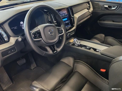 Volvo XC60 2025, photo 3/23