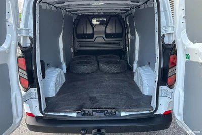 Ford Transit Custom 2025, photo 7/18