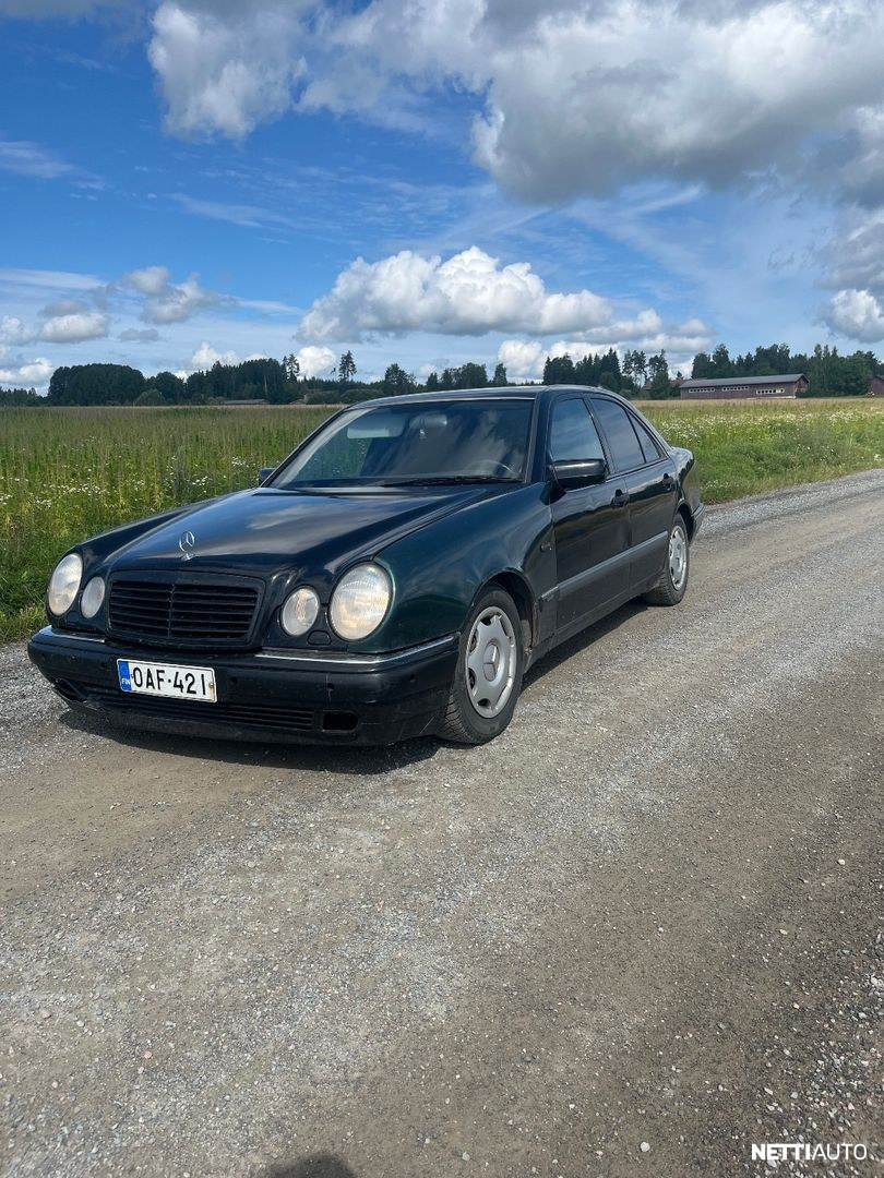 Mercedes-Benz 240