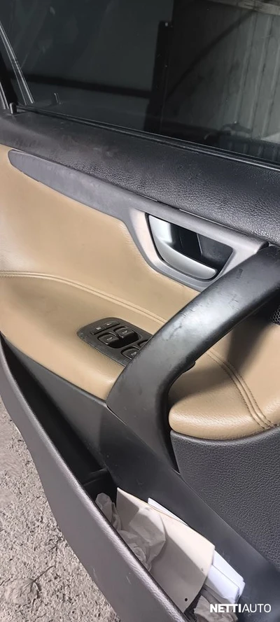Volvo V70 2003, kuva 3/5