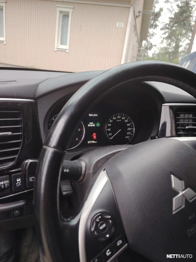 Mitsubishi Outlander 2013, kuva 6/9