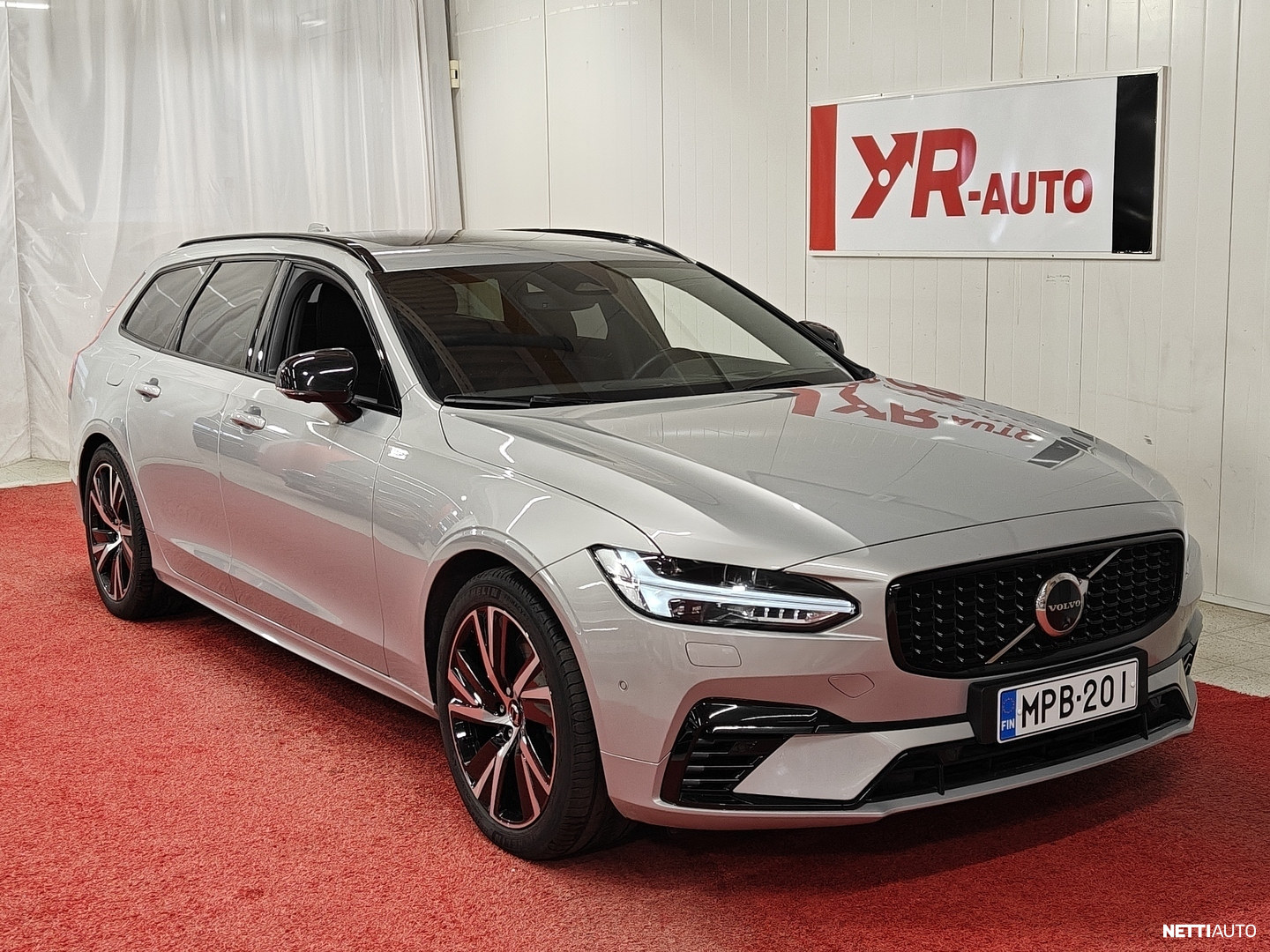Volvo V90