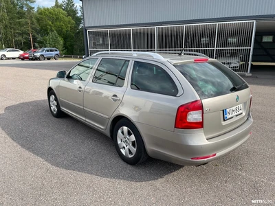 Skoda Octavia Combi 1,8 TSI Elegance 2012, kuva 3/10