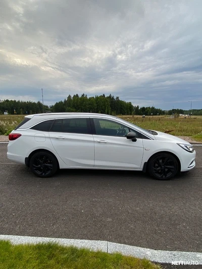 Opel Astra 2018, photo 2/24