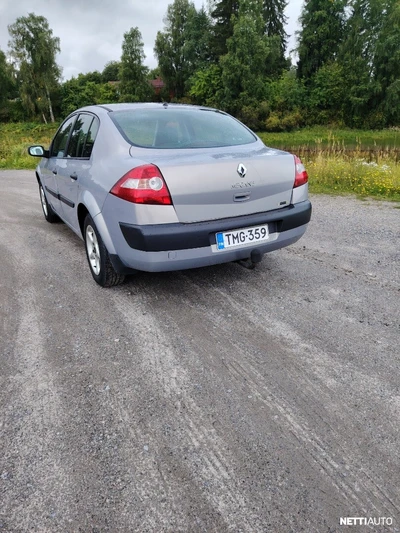 Renault Megane 1.6 16V Authentique 2004, kuva 2/14