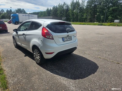 Ford Fiesta Van 2015, photo 4/15