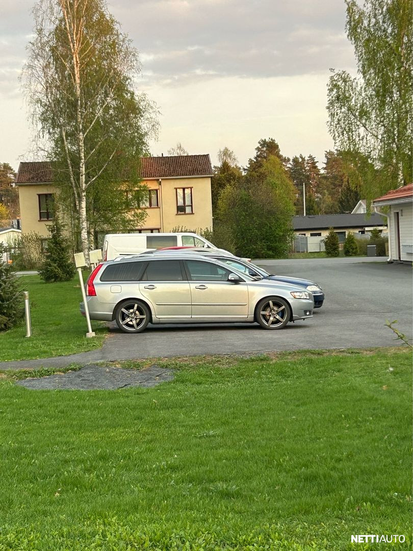 Volvo V50