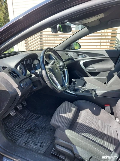 Opel Insignia 2011, kuva 7/23