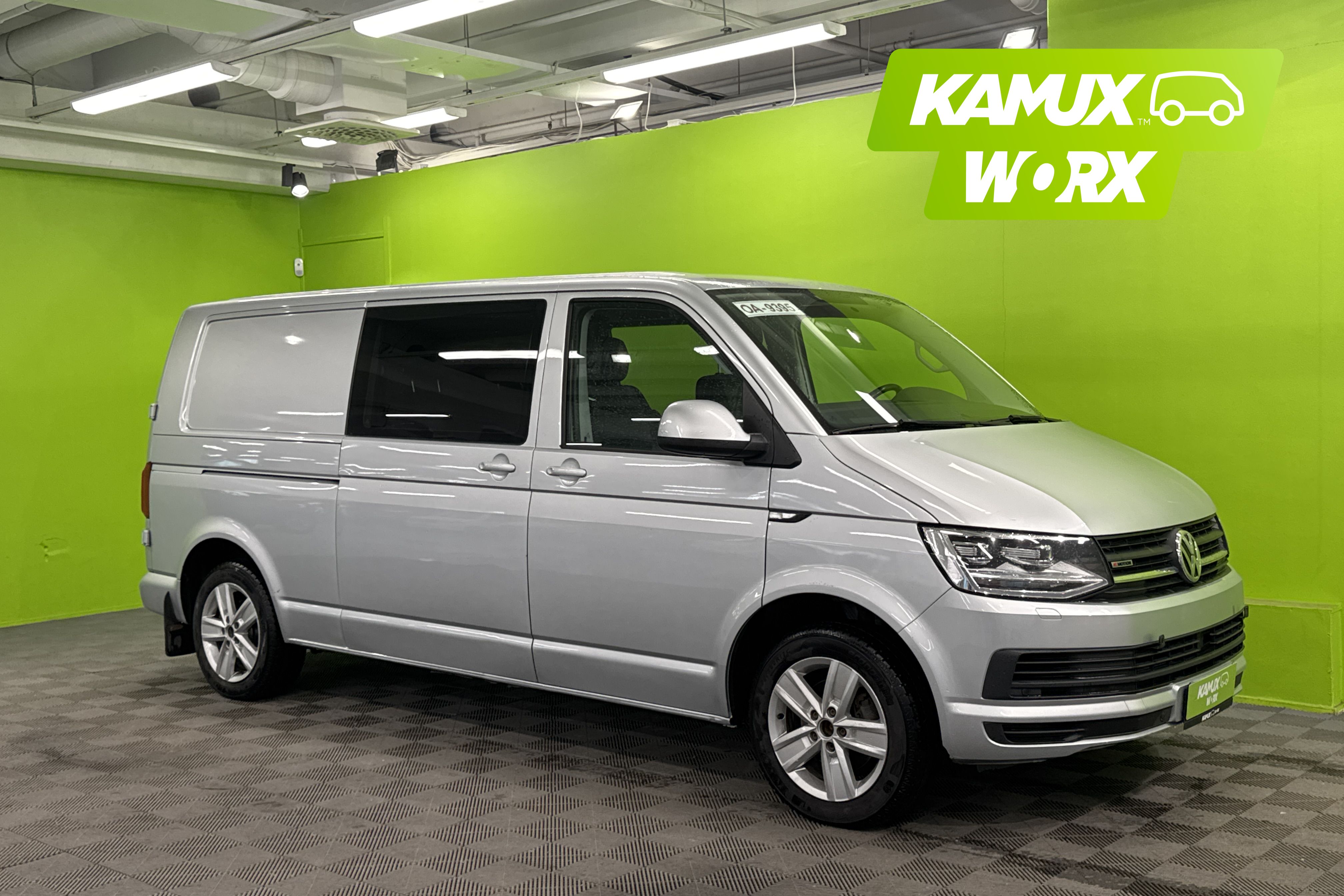 Volkswagen Transporter T6 2.0 TDI 4Motion 110kw Kombi Aut L2H1 5-Paikkanen