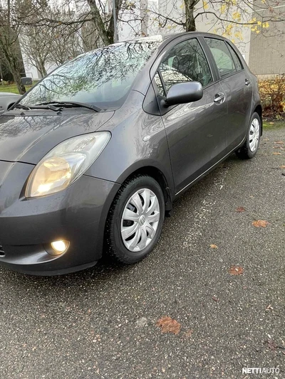 Toyota Yaris 1.3 2007, kuva 2/8
