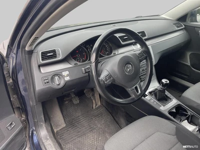 Volkswagen Passat 2011, photo 4/5