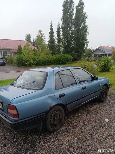 Nissan Sunny 1993, photo 4/5