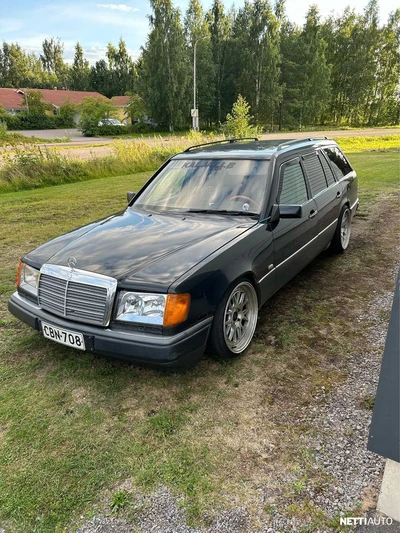 Mercedes-Benz E 300TDT 1989, kuva 2/6