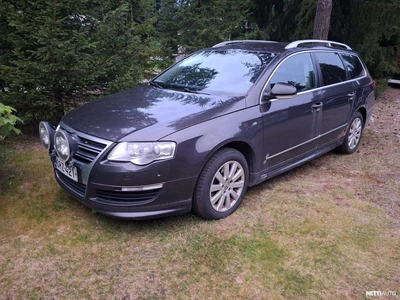 Volkswagen Passat 2010, photo 1/5
