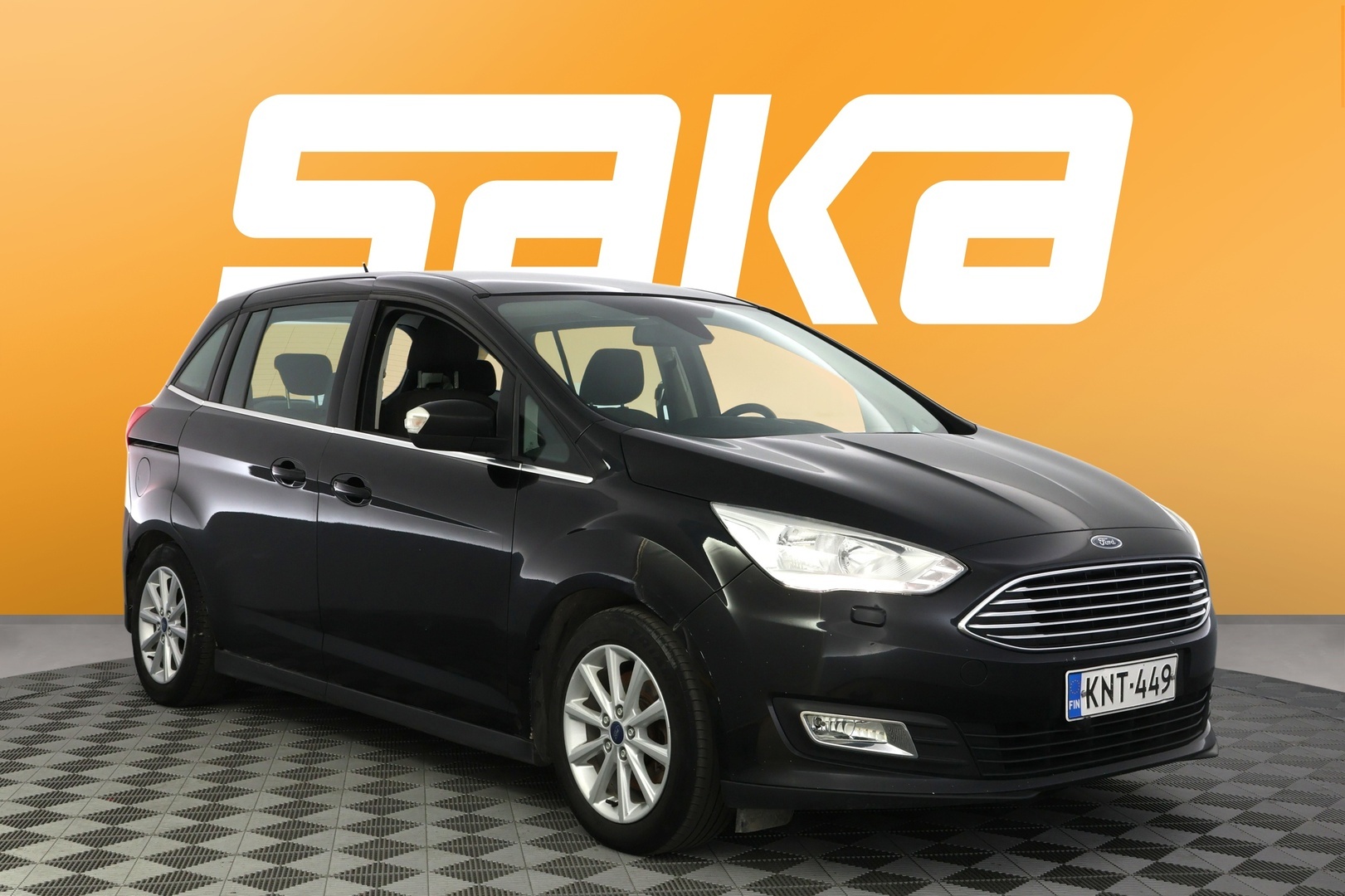 Ford Grand C-Max 1,5 TDCi 120 hv start/stop M6 Titanium