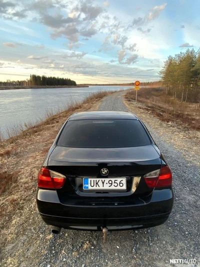 BMW 320 i Sedan 2005, photo 2/12