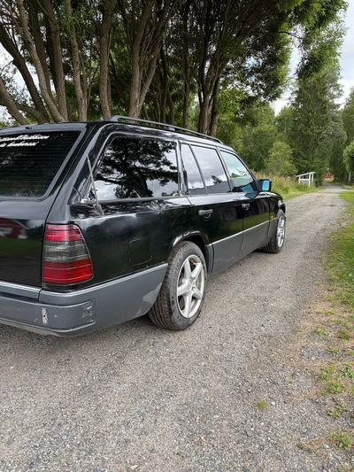 Mercedes-Benz 300 1995, kuva 2/10
