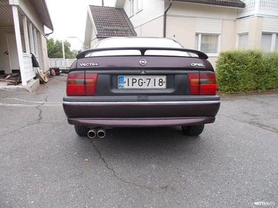 Opel Vectra 2,5 cdx 1995, kuva 4/4
